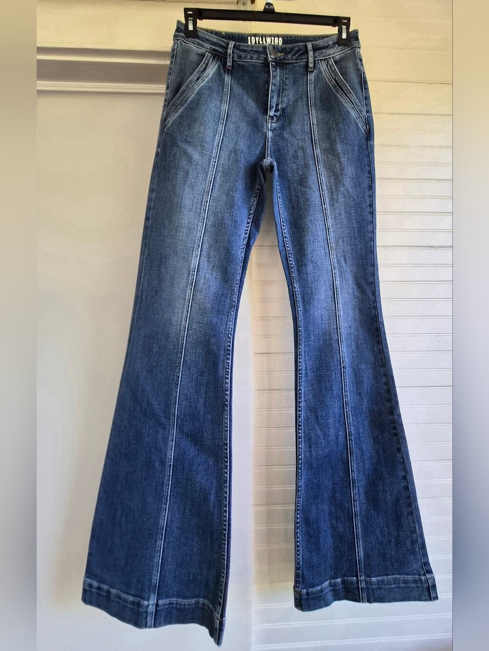 NWOT Idyllwind - Flare Leg Jean, Women's Size 12" X 36" - Picture 3 of 6